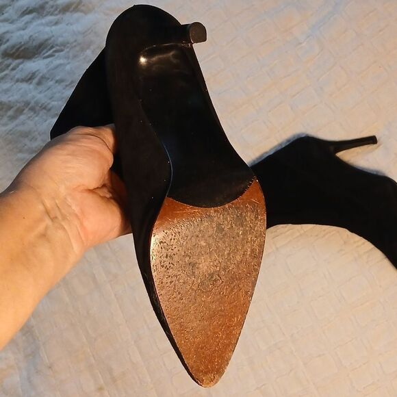 Stuart Weitzman Black Suede Pumps Sz.7/8 - Picture 4 of 6